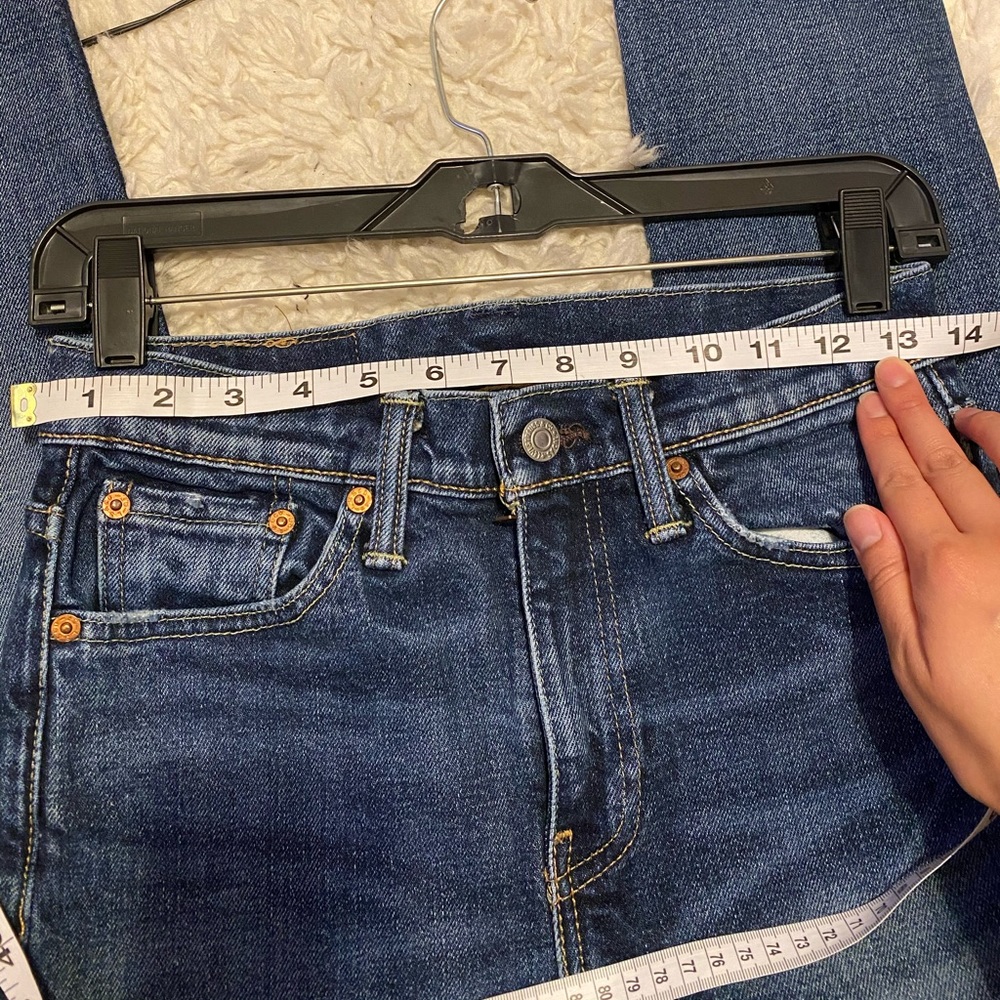 Levi’s // MID-HIGH RISE JEANS 👖🤍 - Picture 9 of 14